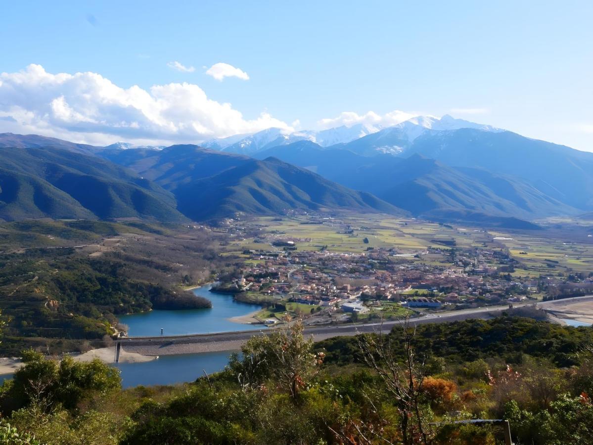 Yourte Contemporaine Avec Magnifique Vue Sur Les Montagnes