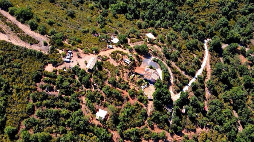 Yourte Contemporaine Avec Magnifique Vue Sur Les Montagnes Luxuszelt